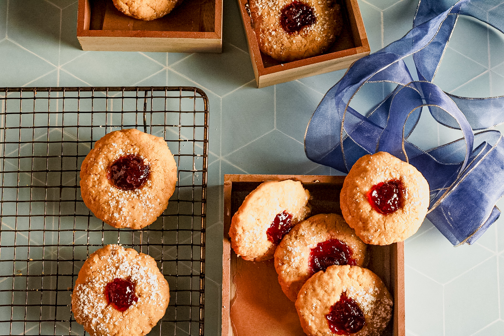 biscuits with jam inside