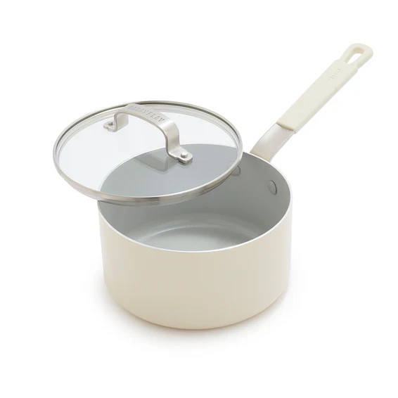 Saucepan in ivory